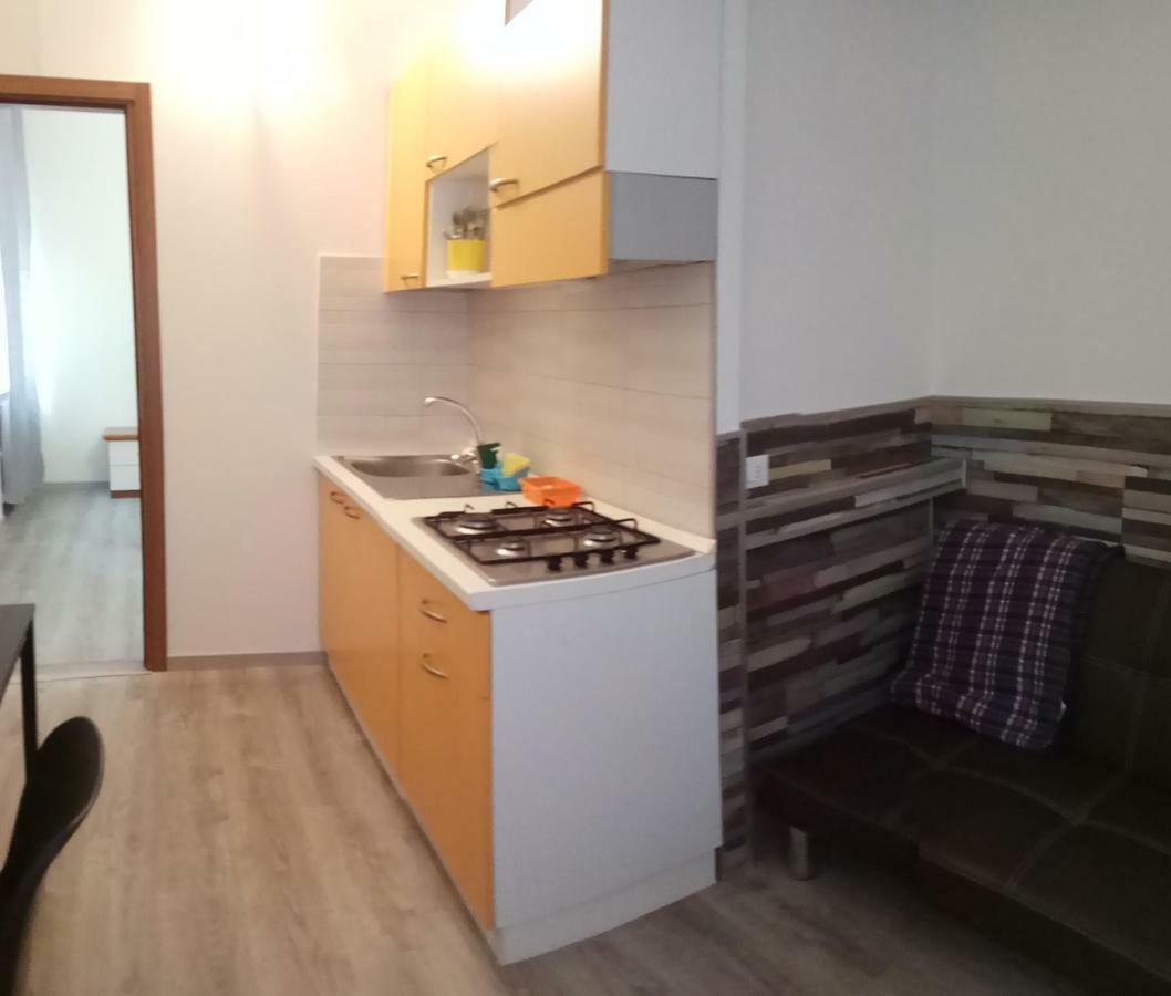 Archimede Lägenhet Pavia Exteriör bild