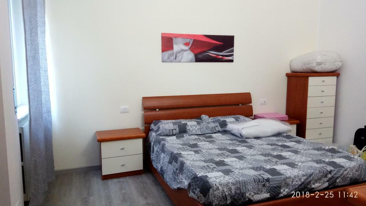 Archimede Lägenhet Pavia Exteriör bild